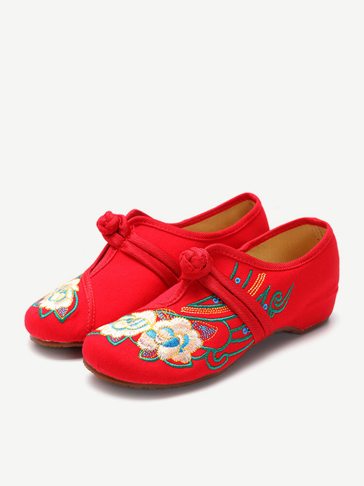 Embroidery Floral Hollow Out Canvas Flat Vintage Shoes