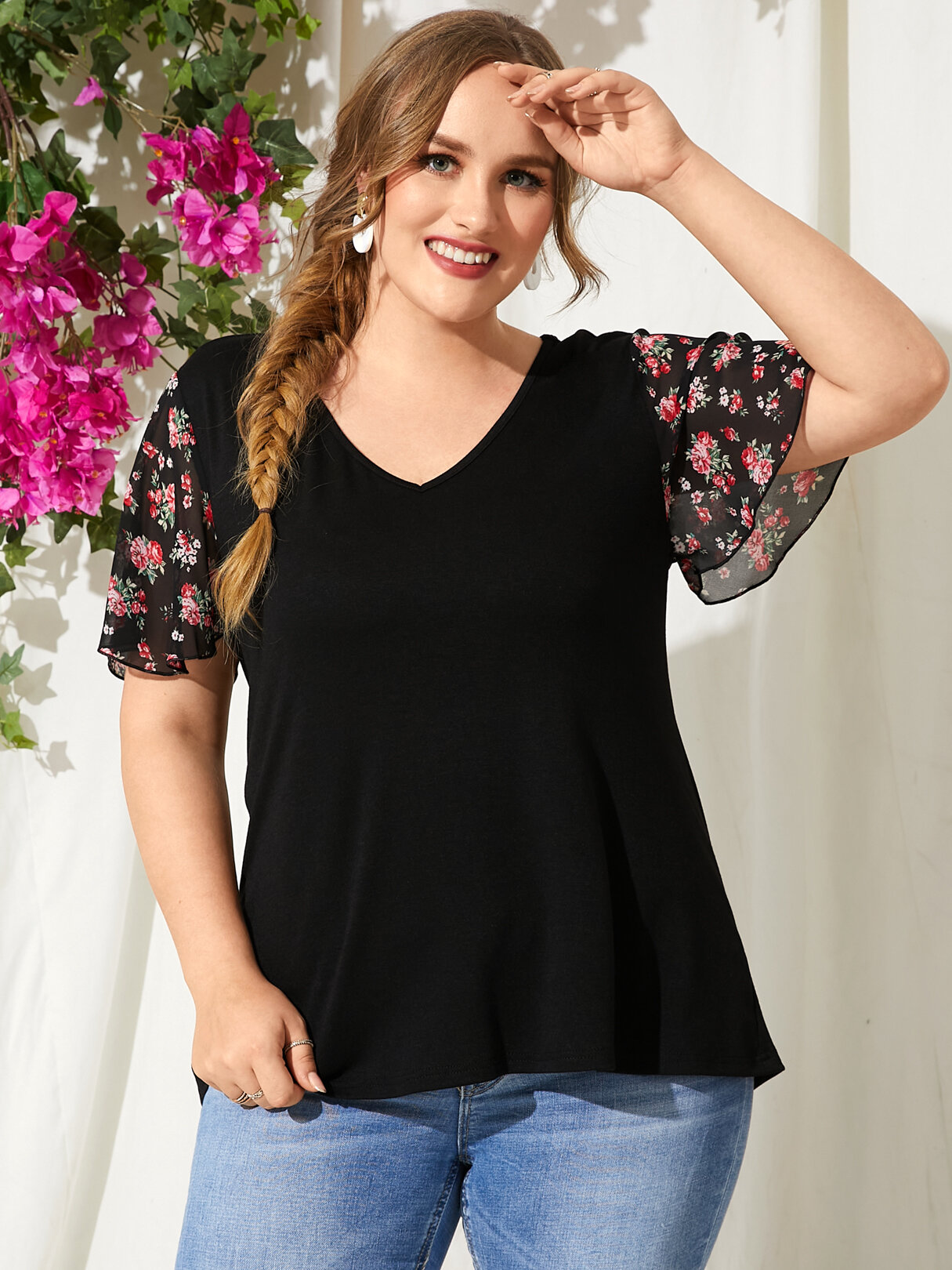 

Plus Size Ditsy Floral Print Patchwork Sleeve T-Shirt, Black;wine red