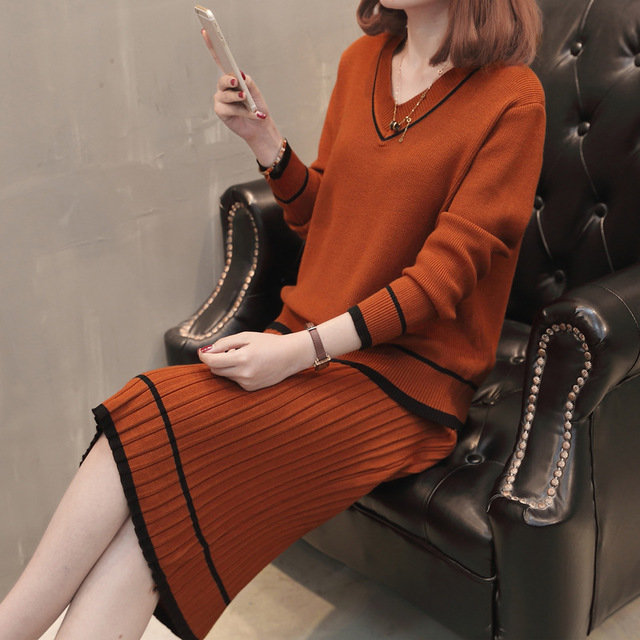 Early New V-neck Sweater Long Bag Hip Dress Female Two-piece Temperament Slim Suit Skirt