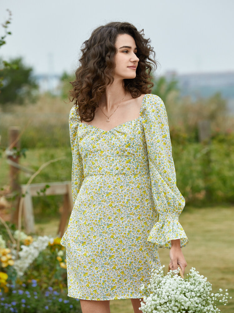 Floral Print Backless Shirred Long Sleeve Square Collar Dress