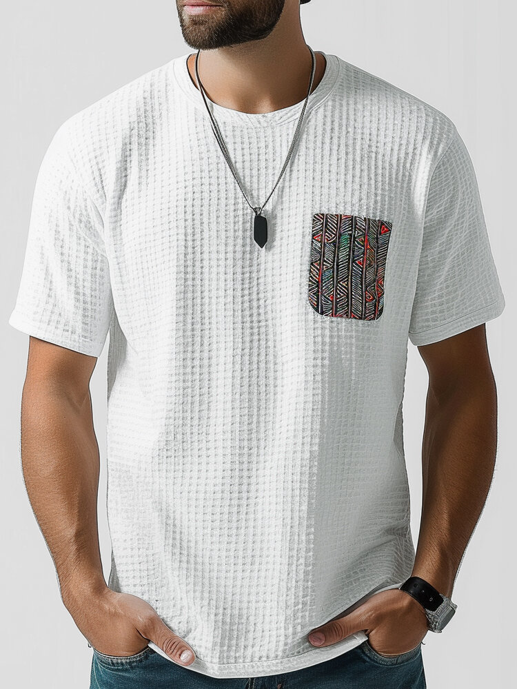 Camisetas masculinas étnicas Padrão patchwork com gola redonda e textura de manga curta