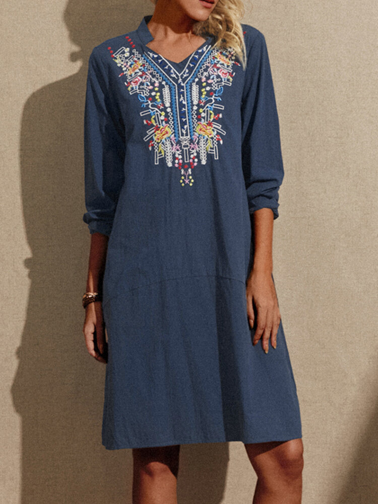 Embroidery V-neck Pockets Long Sleeve Cotton Dress