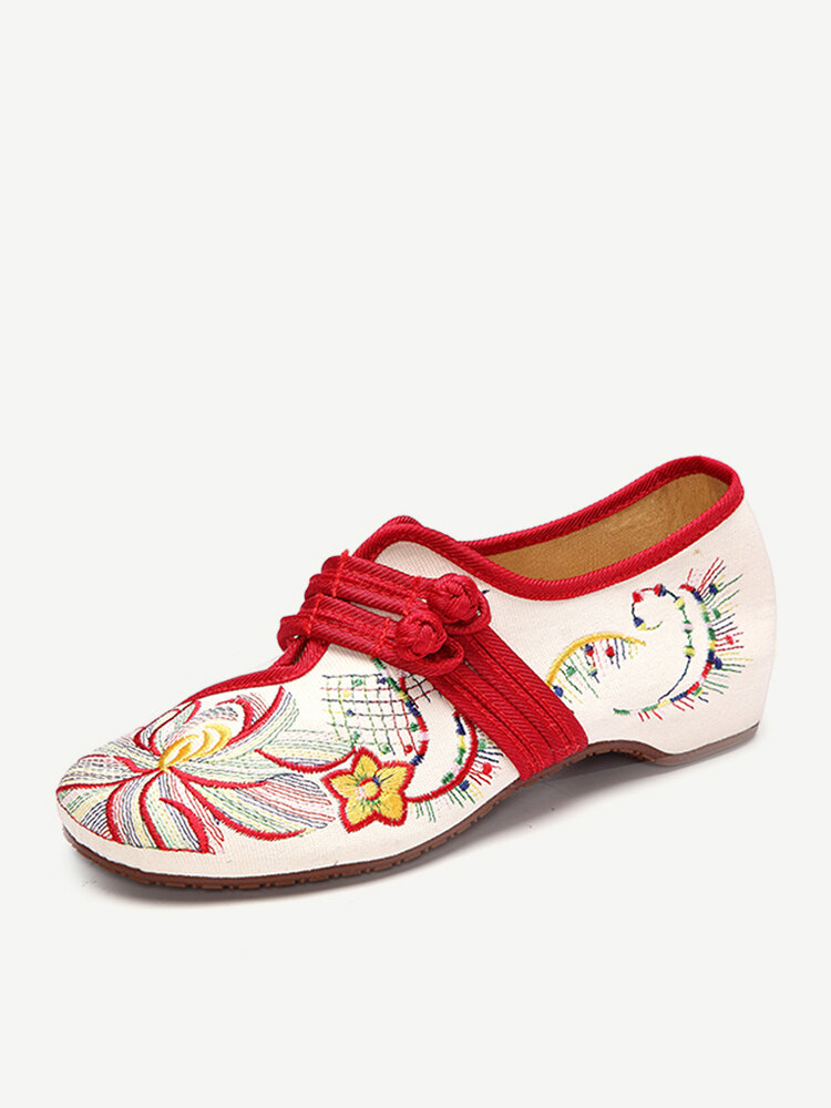Big Size Flower Embroidered Chinese Knot Vintage Flat Casual Loafers
