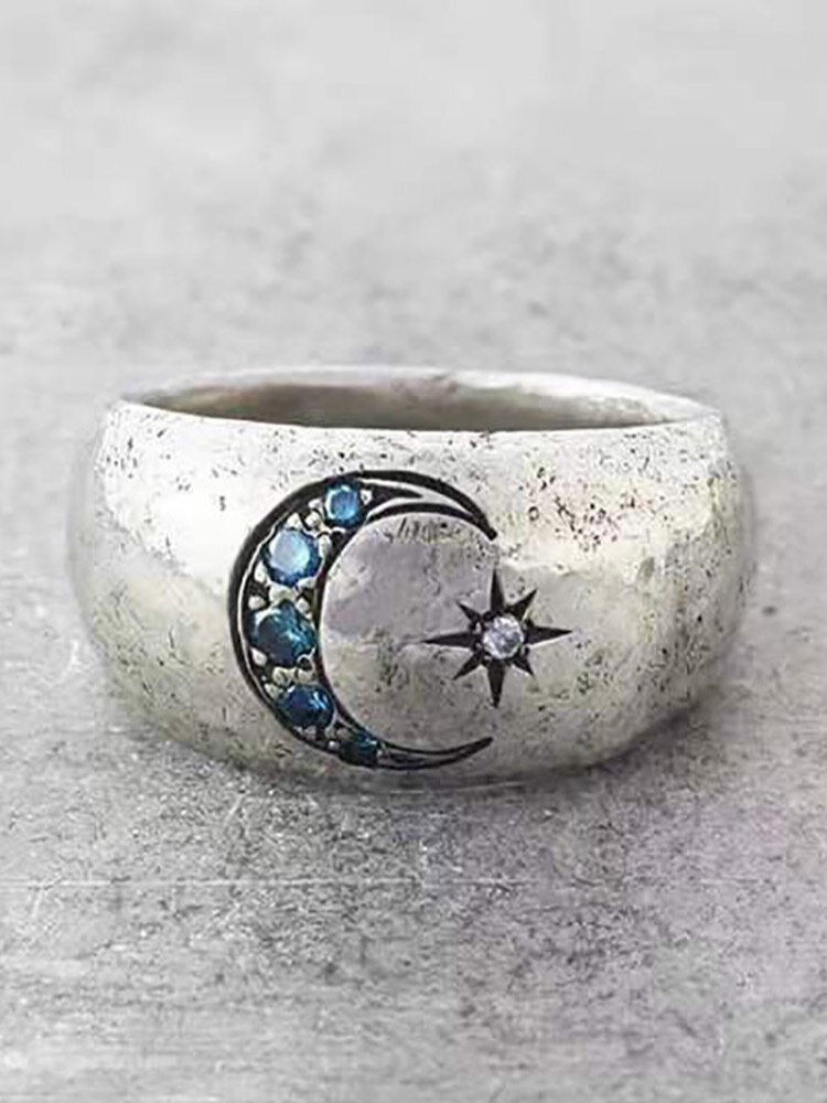 Vintage Distressed Carved Moon Star Inlaid Zircon Alloy Ring