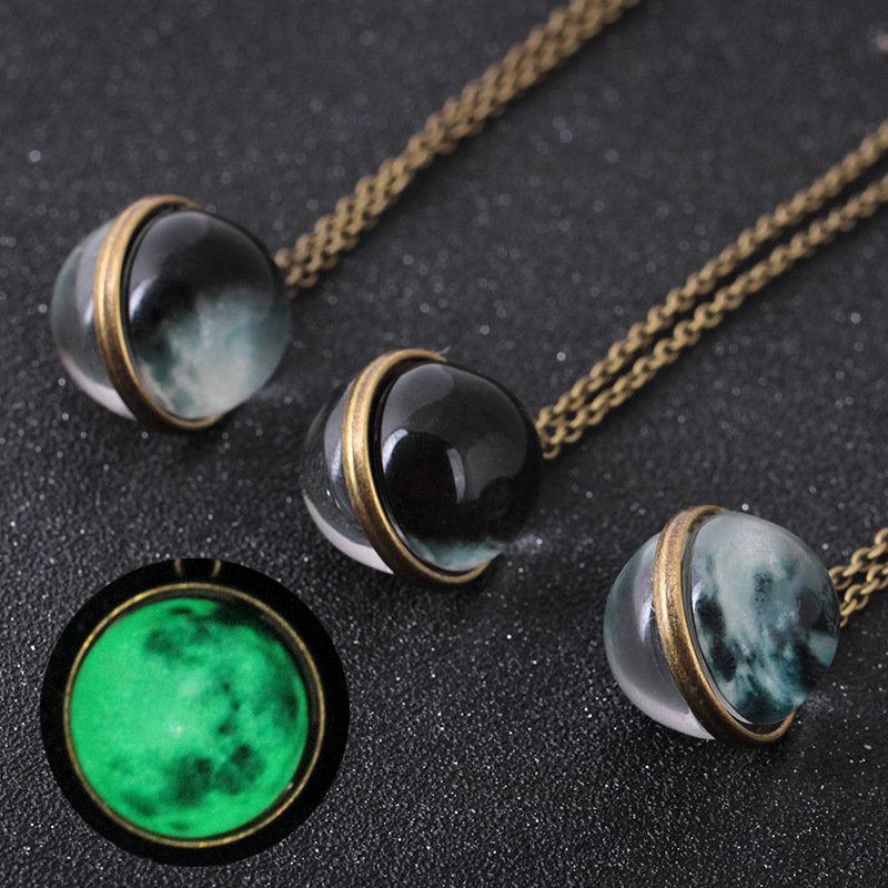 

Vintage Pendant Necklace Glass Spherical Surface Noctilucent Moon Antique Copper Necklace for Women, 01;03