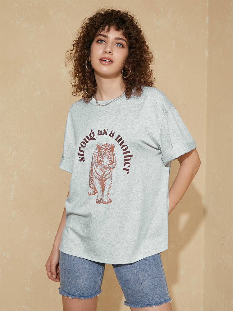 Camiseta casual com estampa de letras de tigre decote careca manga curta