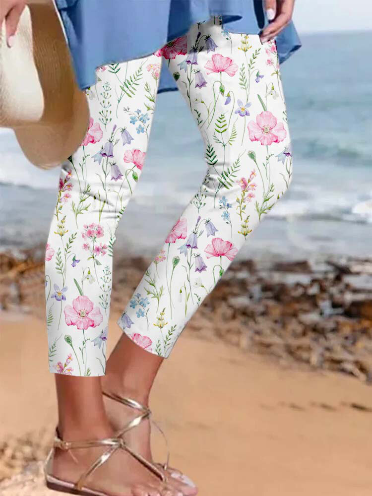 

Women Allover Floral Plant Print Skinny Cropped Leggings, White