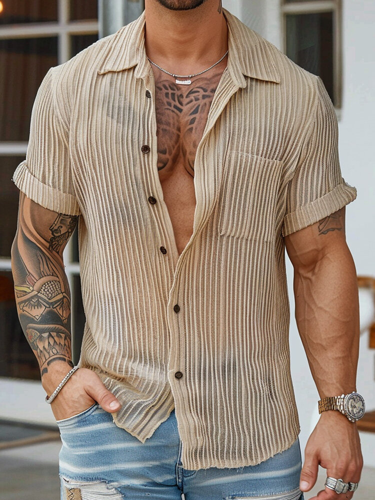 Camisas de manga corta con cuello de solapa y bolsillo en el pecho con textura sólida para hombre
