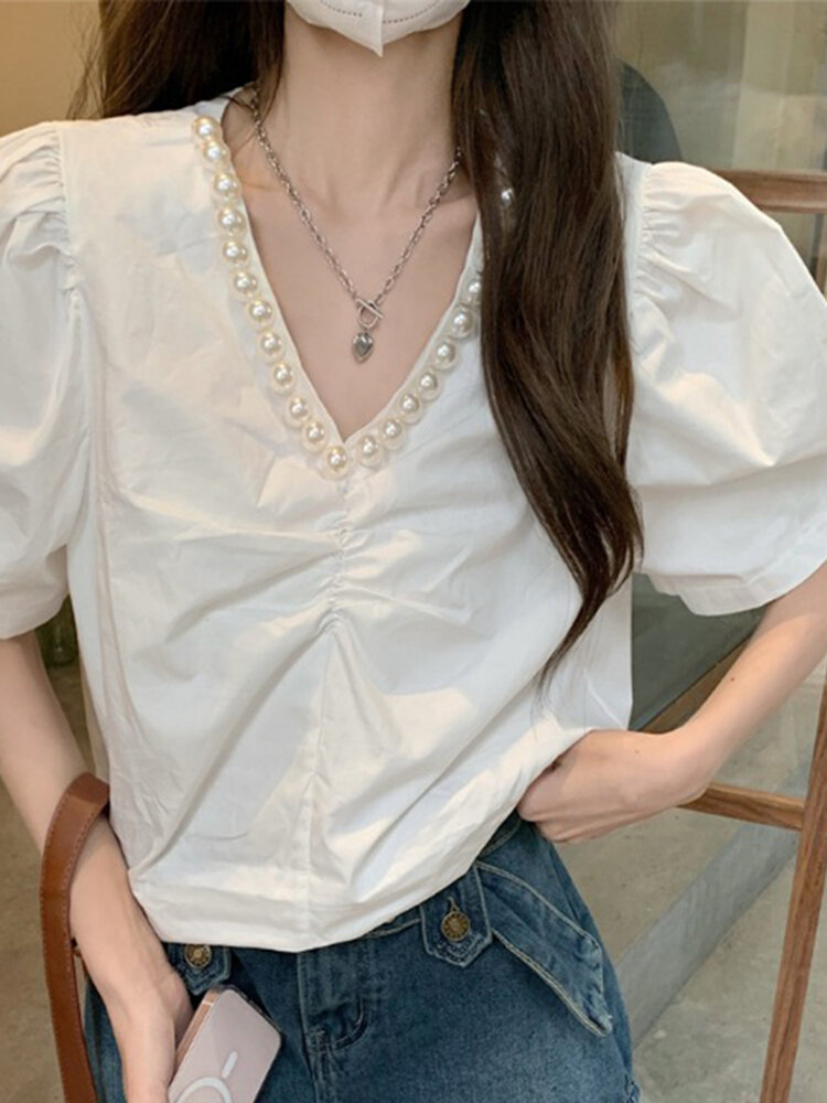 Women Puff Sleeve Solid Pearl Decor V-neck Blouse