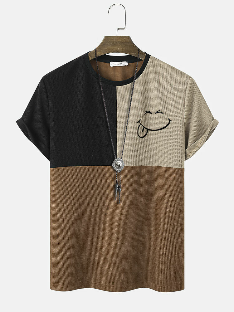 Camisetas de manga corta con patchwork de bloques de color y bordado de sonrisa para hombre