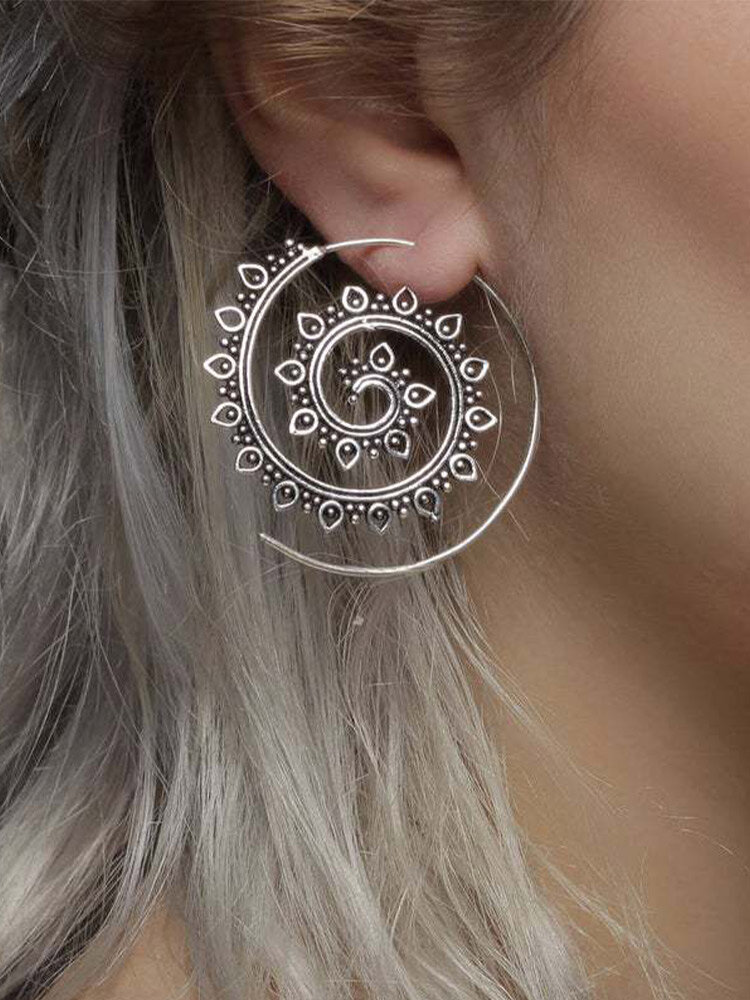 

Vintage Geometric Lotus Spiral Gear Shape Alloy Earrings