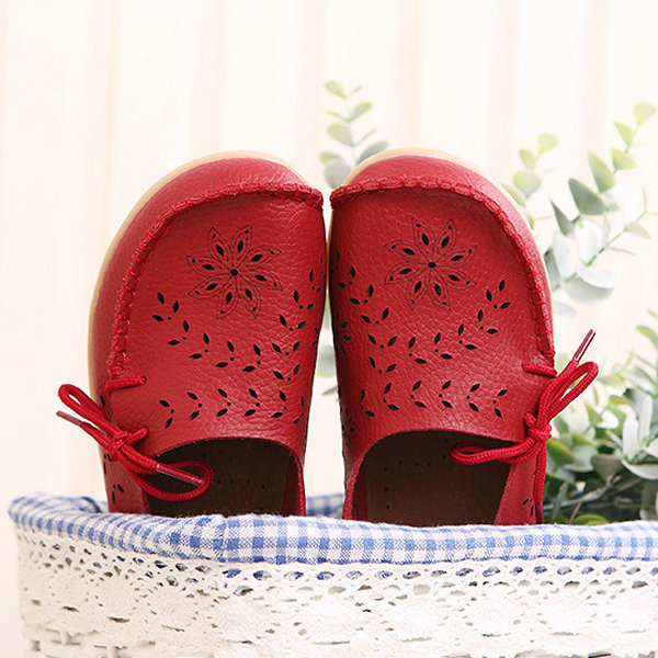 Big Size Leather Hollow Out Floral Breathable Soft Comfy Lace Up Flat Shoes