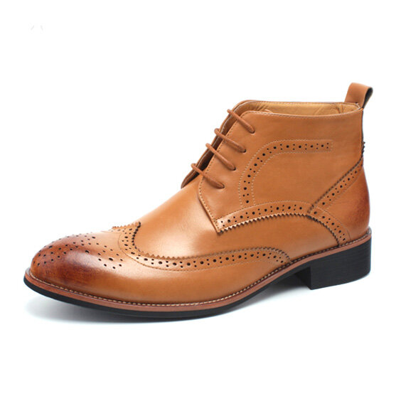 Men Stylish Brogue Carved Pointed Toe Lace Up Casual Ankle Boots