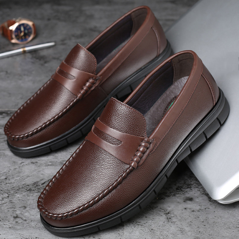 Men Classic Moe Toe Low Top Soft Slip On Casual Leather Loafers