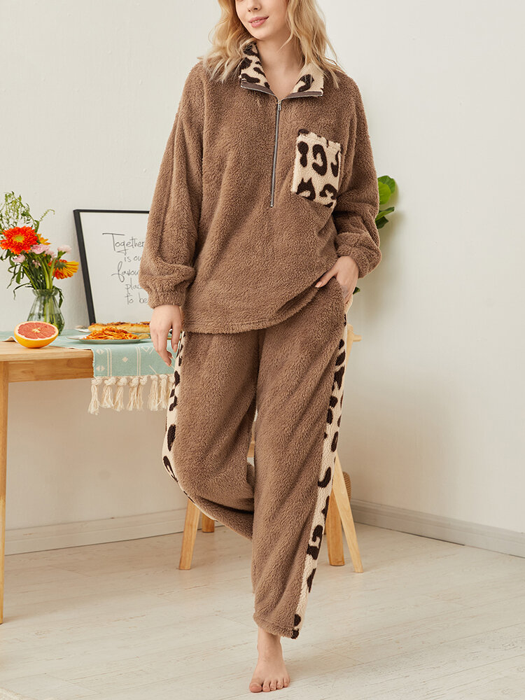 

Plus Size Women Leopard Pattern Patchwork Zip Plush Warm Pajamas Sets, Khaki
