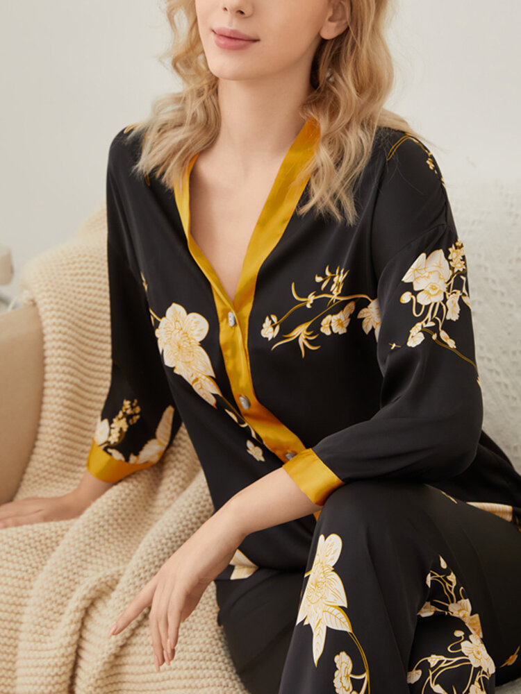 Women Faux Silk Crane & Flower Print Button Up Smooth Pajama Sets