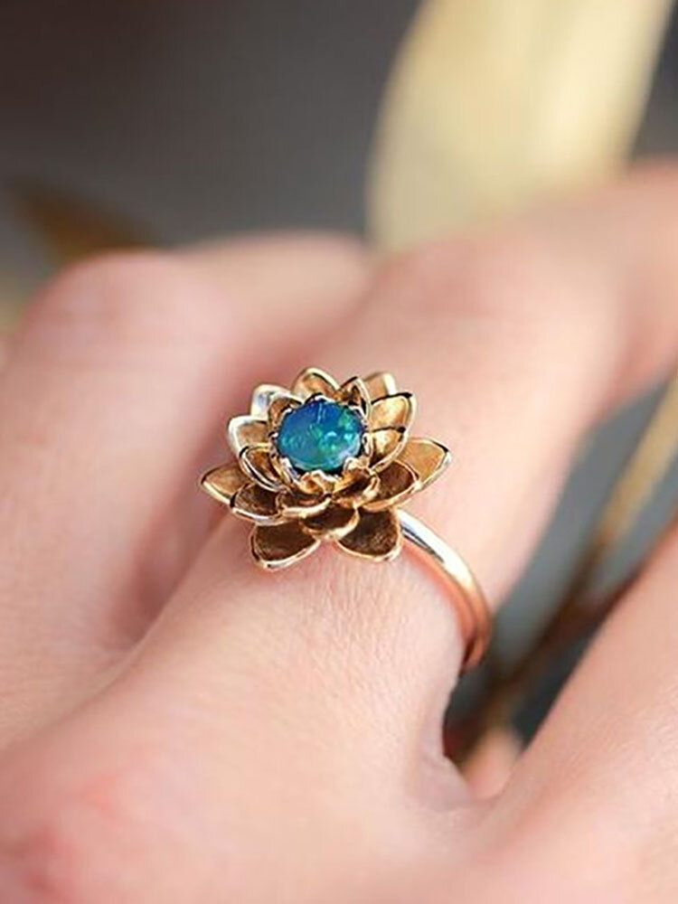 Vintage Multi-petal Lotus Shape Inlaid Moonstone Metal Ring