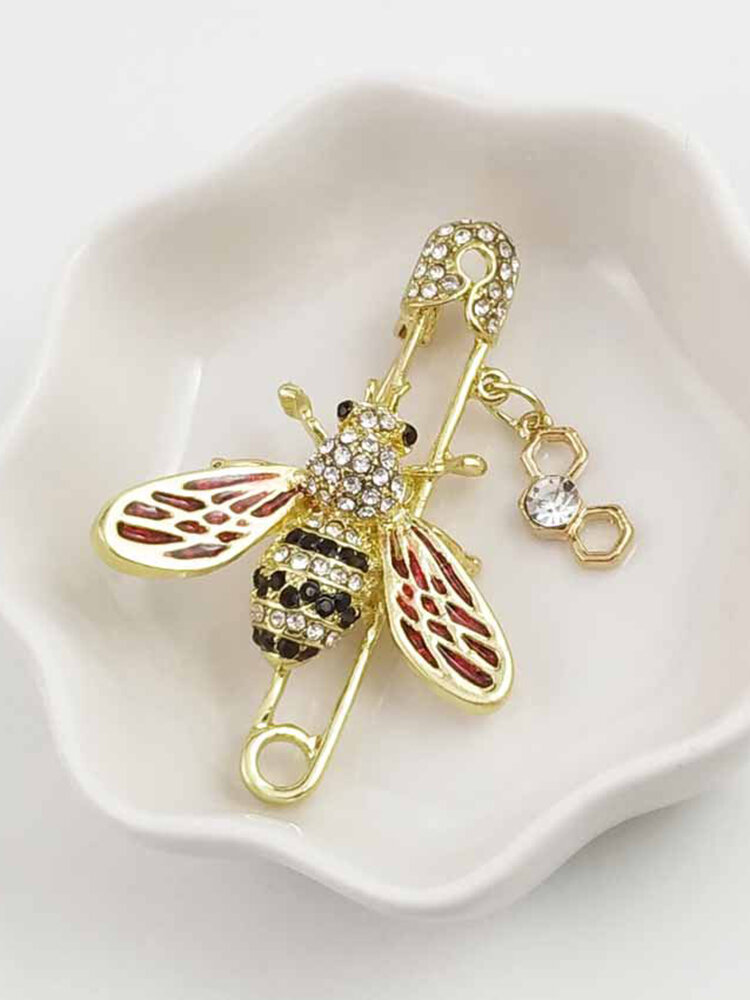 Fashion Cute Wild Small Bee Brooch Personality Ladies Curved Pin Brooch Women Jewelry