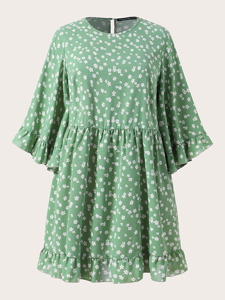 

Plus Size Calico Ruffle Dress, Green