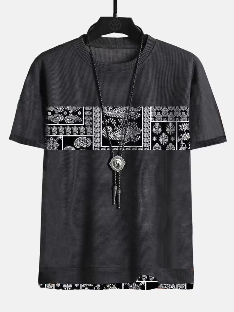 

Mens Monochrome Paisley Print Stitching Texture Short Sleeve T-Shirts, Black