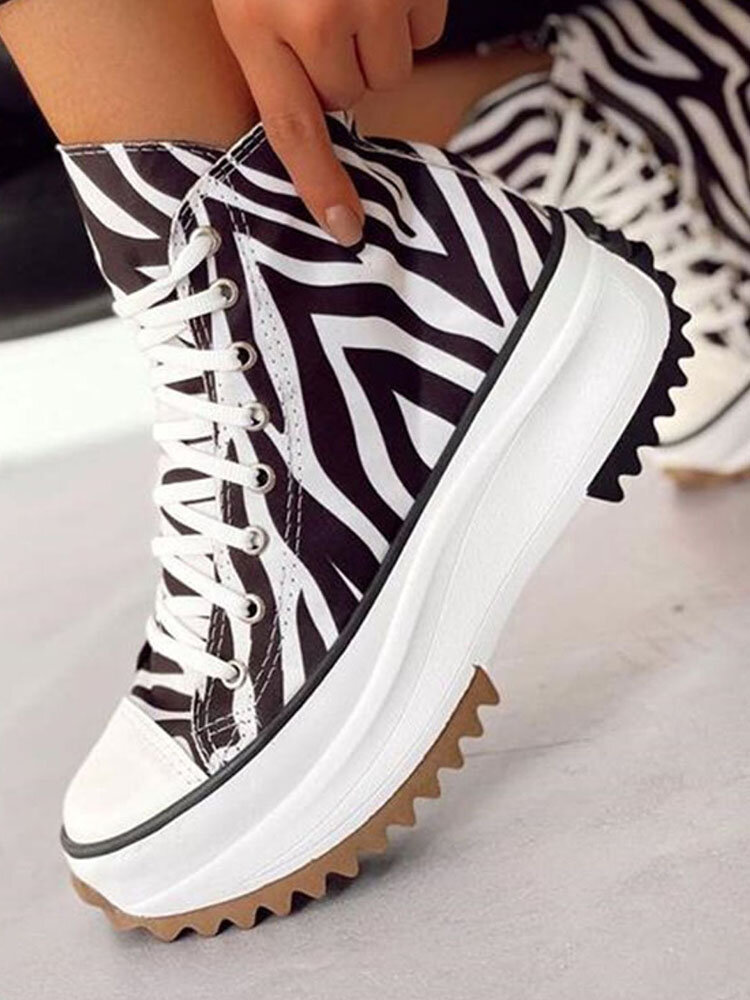 النساء كبيرة الحجم Zebra التمويه نمط عارضة أحذية عالية أعلى قماش