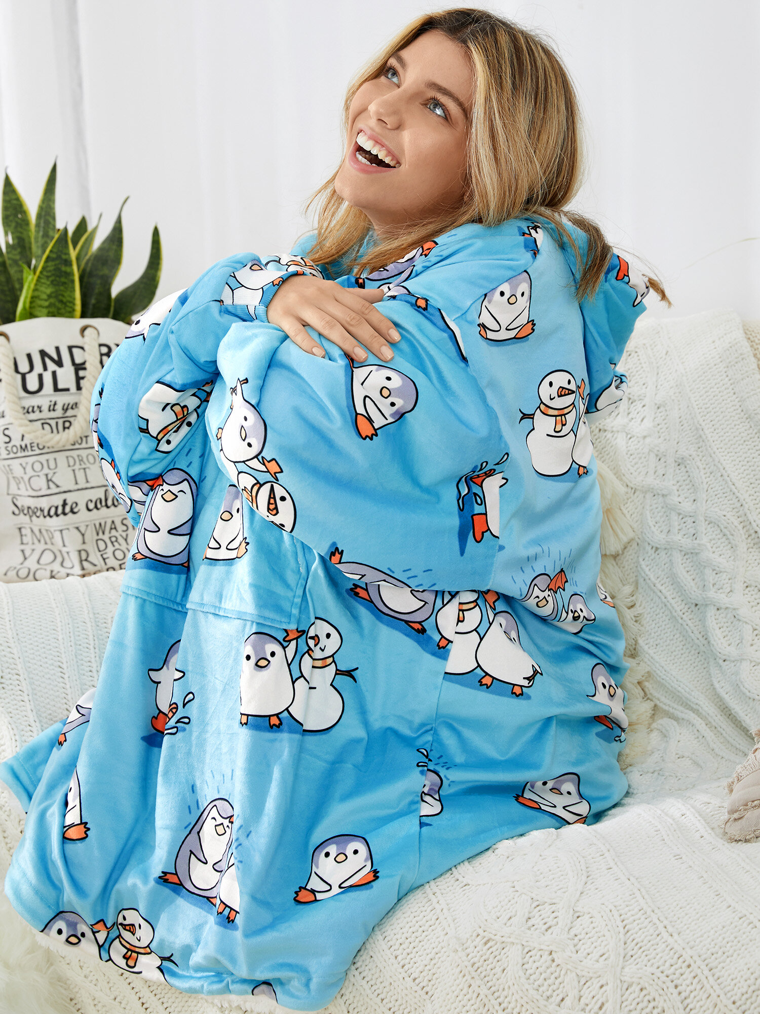 

Women Cute Penguin Print Thicken Fleece Lined Oversized Blanket Hoodie With Kangaroo Pocket, Blue