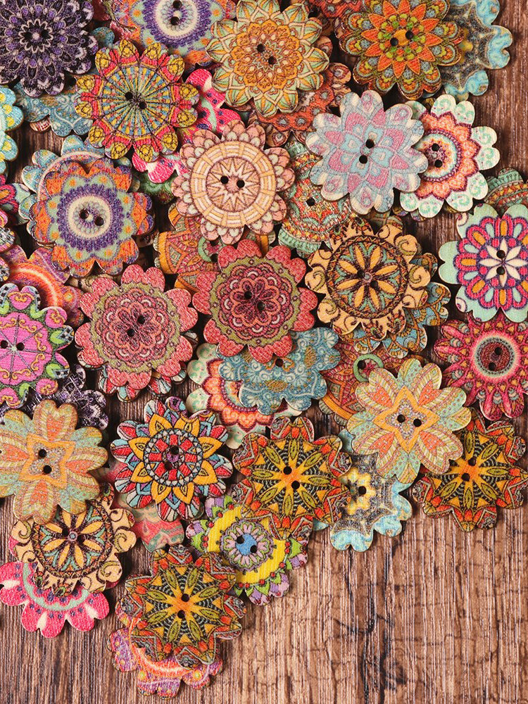 

100Pcs Bohemian Wooden Buttons Flower Shaped Colorful Retro Sewing Buttons 20/ 2 Holes Buttons