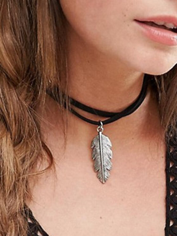 Vintage Pendant Necklace Wax Rope Silver Leaf Feather Pendant Charm Necklace Accessories for Women