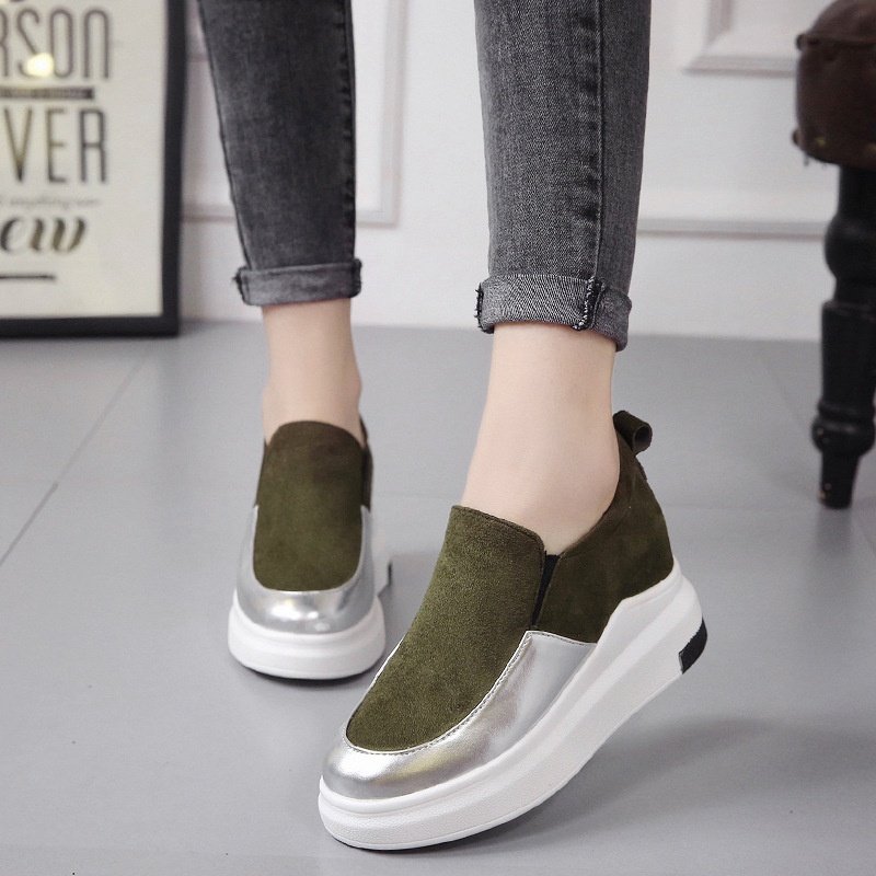 Stylish Patented Leather Platform Sneakers