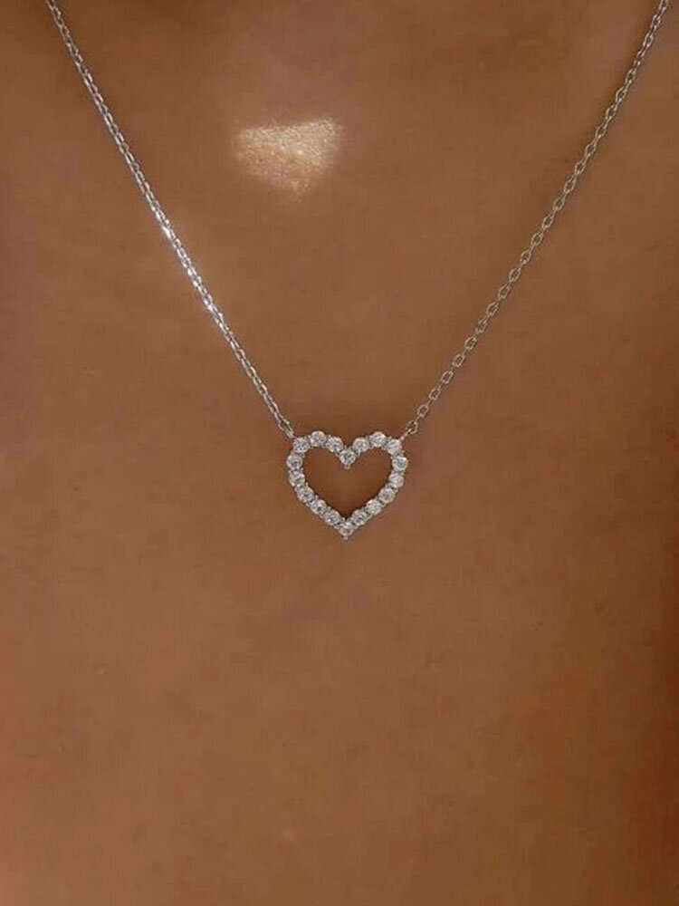 

Minimalist Style Heart Shape Alloy Crystal Clavicle Chains Pendant Mental Necklaces, Silver