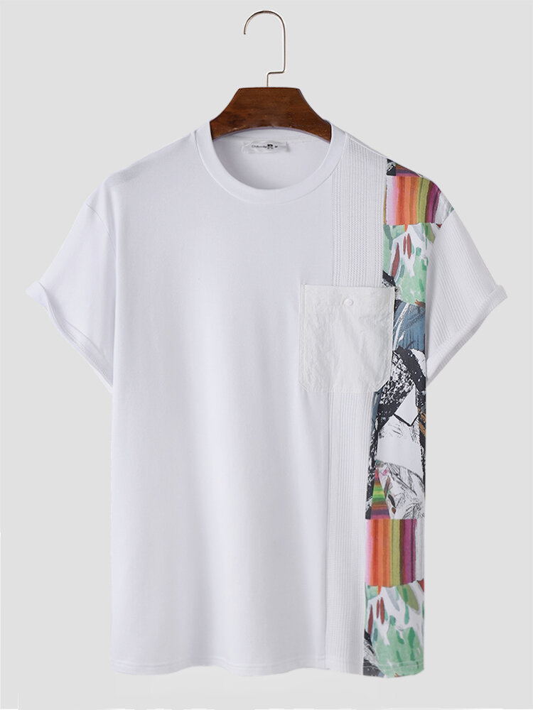 Camisetas masculinas manga curta patchwork com estampa abstrata e bolso