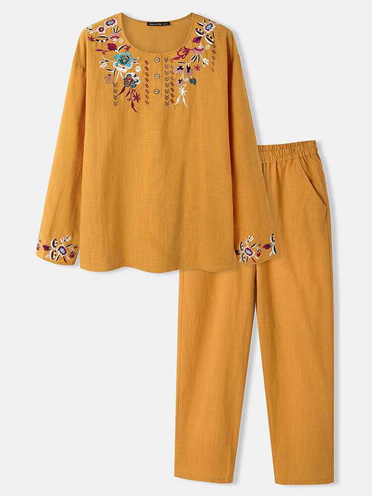 Plus Size Women Floral Embroidered Crew Neck Cotton Loungewear Pajamas Sets