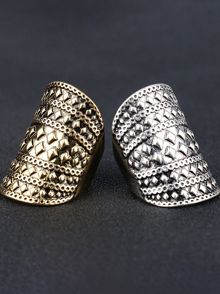 Bohemian Geometric Solid Diamond Ring Exaggerated Punk Rivet Metal Finger Ring