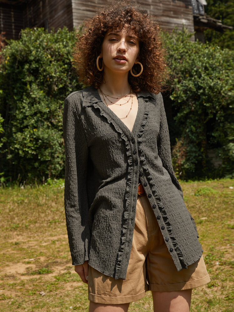 Однотонная блузка в стиле вестерн с длинными рукавами и пуговицами с оборками и отделкой