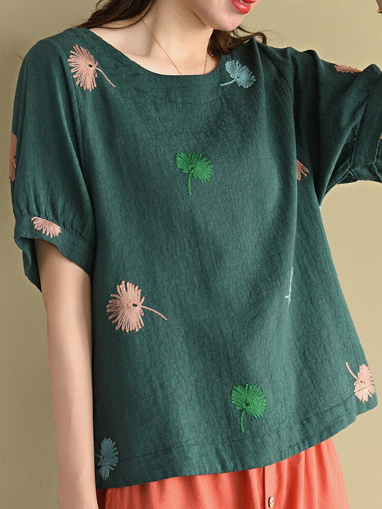 Flower Embroidery Short Sleeve O-neck Loose T-shirt For Women