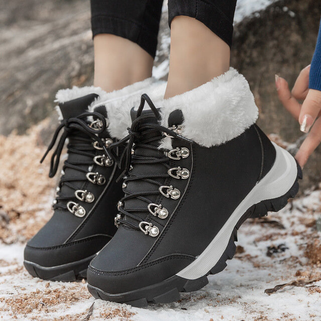 Large Size Women Warm Lining Slip Resistant Lace Up Platform Short Boots