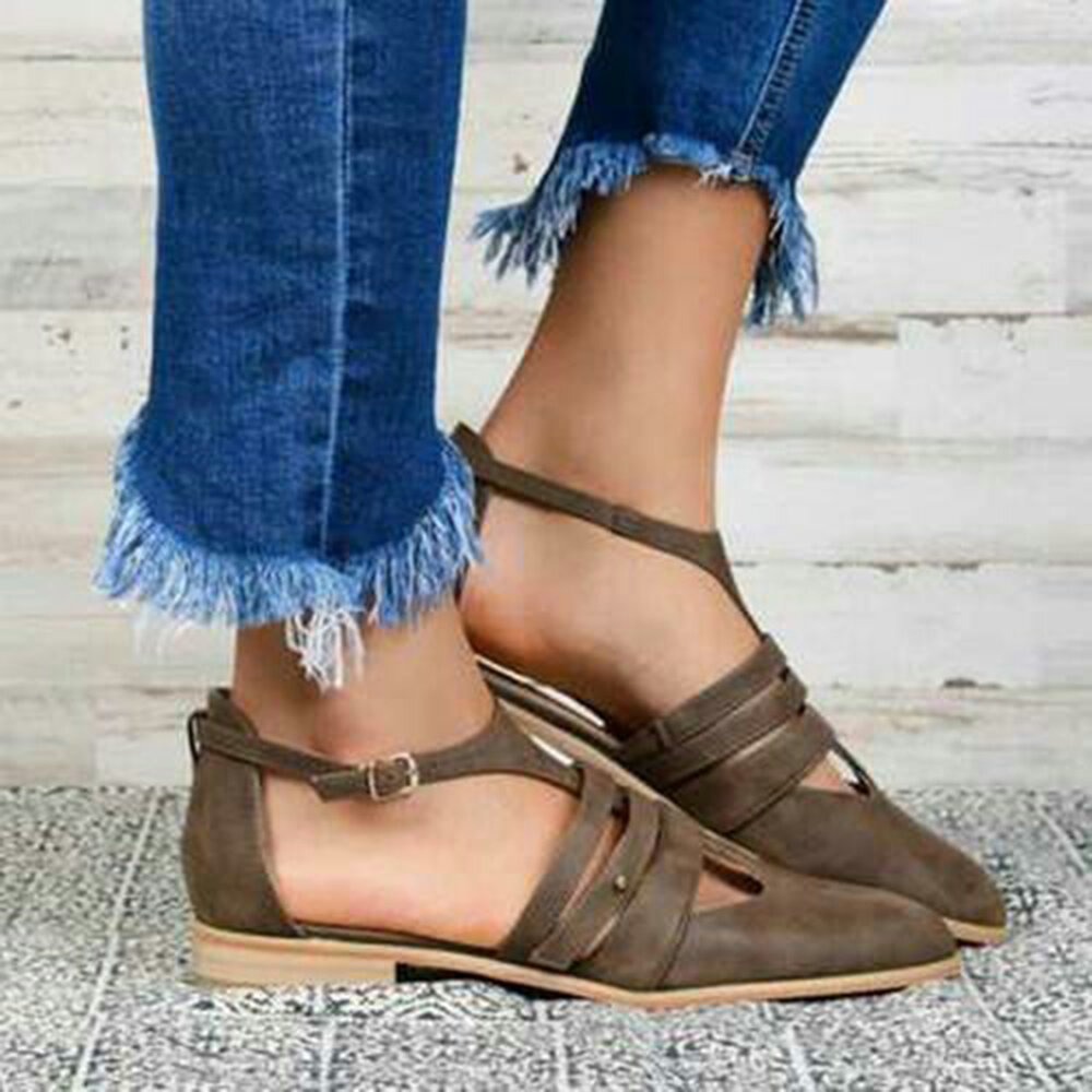 Large Size Pointed Toe Buckle Strap Casual Flat Sandals
