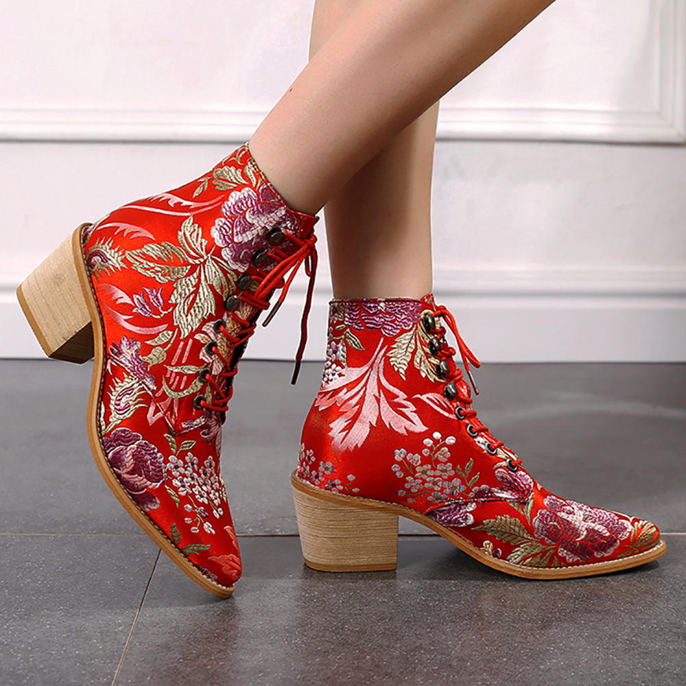 Plus Size Women Fashion Pointed Toe Flowers Embroideried Square Heel Strappy Short Boots