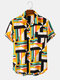 قميص رجالي Colorful Geo Print Button Up بأكمام قصيرة مع جيب - أخضر