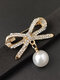 Elegante Perlen Quaste Bowknot Damen Brosche Anti Rutsch Pullover Strickjacke Pins - Silber