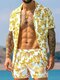 بدلة رجالي من قطعتين بأكمام قصيرة مزهرة بزهور هاواي - الأصفر