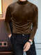 Camiseta masculina de gola alta de veludo manga longa - Castanho