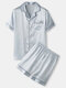 Conjuntos de pijamas de satén con cuello Revere y estampado geométrico de cuadrícula para hombre con ribete en contraste - Blanco