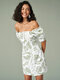 فستان بطبعة أوراق استوائية بأكمام منفوخة مكشوفة الأكتاف - أبيض