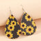 Trendy Gänseblümchen Sonnenblume Blume Schmetterling Wassertropfen Ohrringe Litschi bedruckte Leder Ohrringe - 1