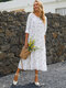 فستان متوسط الطول بفتحة رقبة مستديرة وطبعات الأزهار مع زر - أبيض
