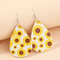 Trendy Gänseblümchen Sonnenblume Blume Schmetterling Wassertropfen Ohrringe Litschi bedruckte Leder Ohrringe - 3