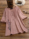 Flowers Pleated Frog Button 3/4 Sleeve Plus Size Blouse - Pink