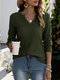 女性のための無地長袖VネックTシャツ - 濃い緑色
