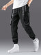 पुरुषों के लिए सॉलिड रिबन डिज़ाइन कैज़ुअल ड्रॉस्ट्रिंग कमर कार्गो पैंट - काली